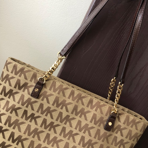 Michael Kors Purse - Picture 2 of 4